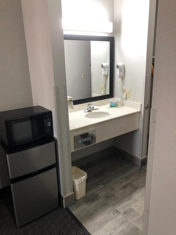 Lea County Inn ホッブズ エクステリア 写真