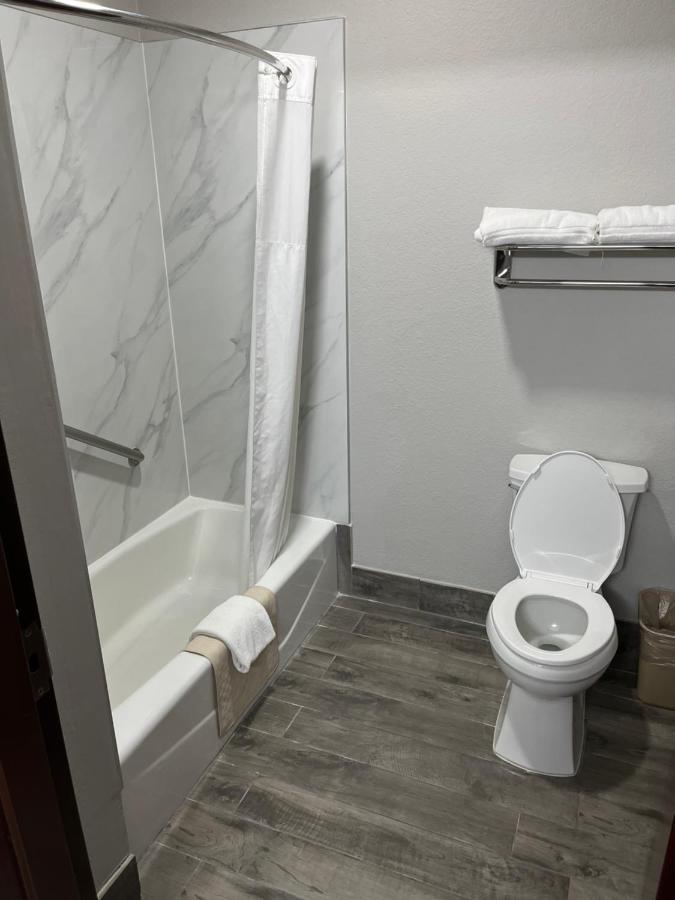 Lea County Inn ホッブズ エクステリア 写真