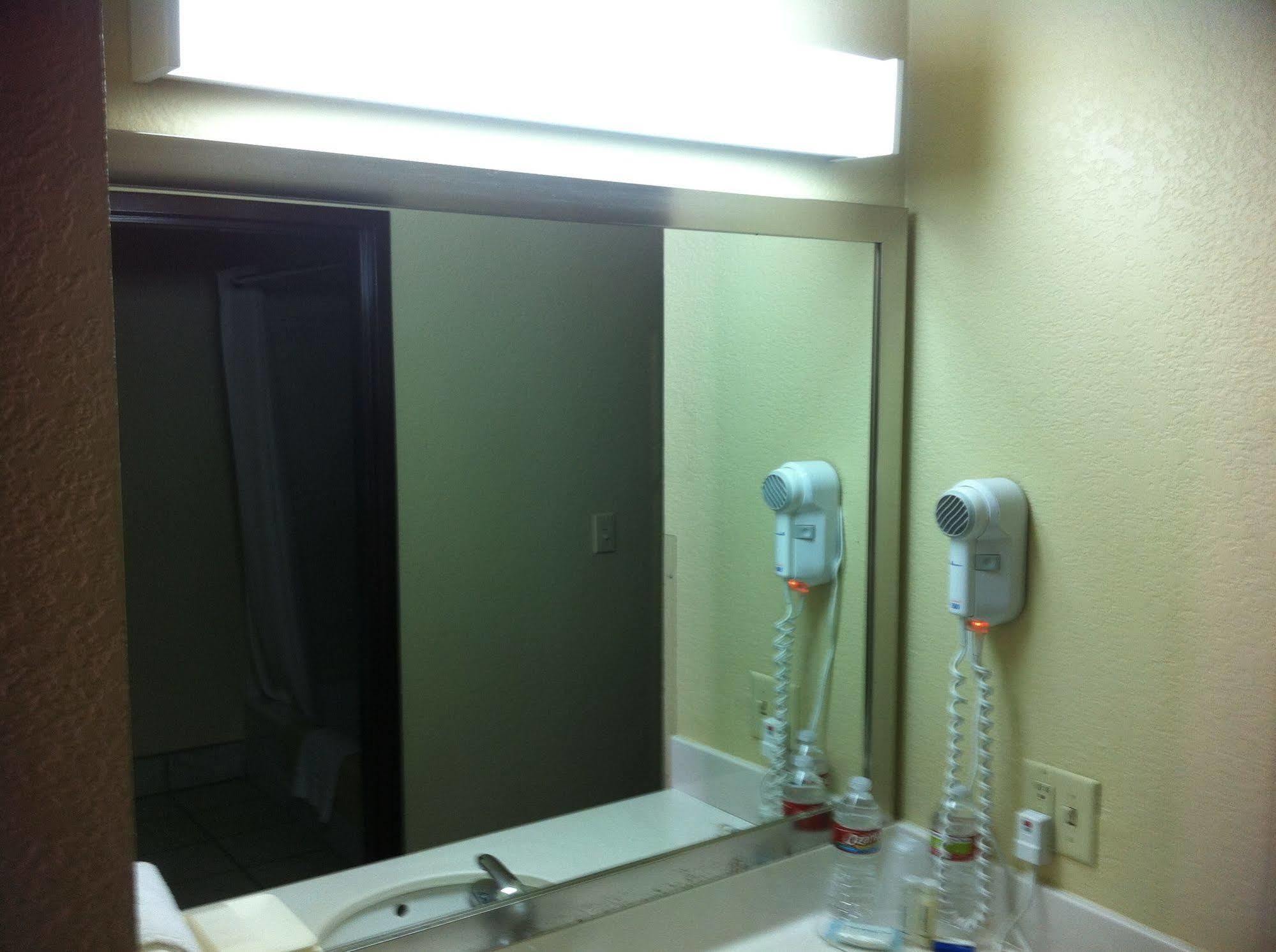 Lea County Inn ホッブズ エクステリア 写真
